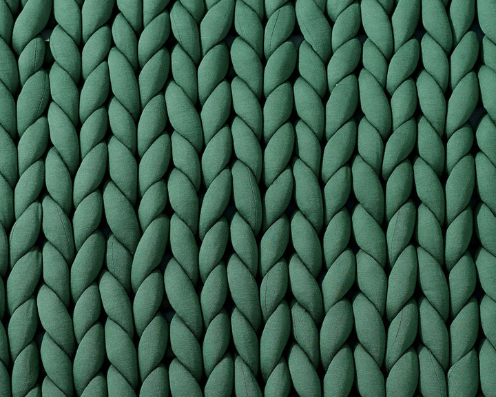 Gravity Chunky Knit Blanket - Bed of Nails