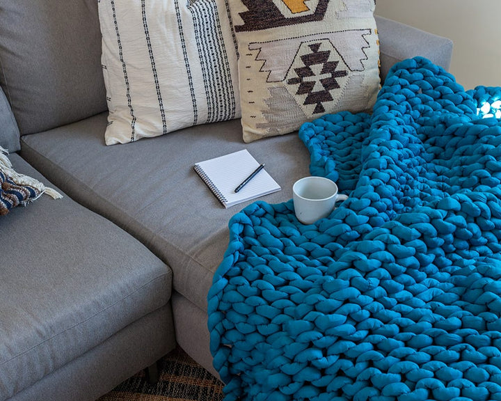 Gravity Chunky Knit Blanket - Bed of Nails