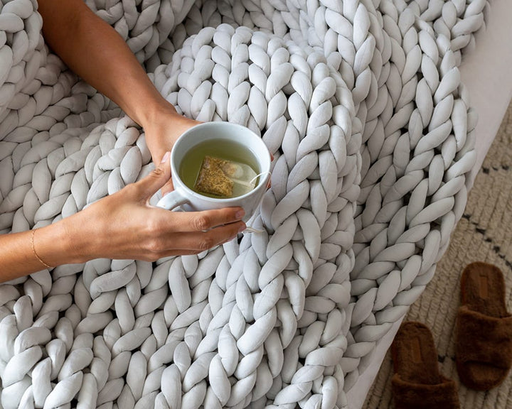 Gravity Chunky Knit Blanket - Bed of Nails